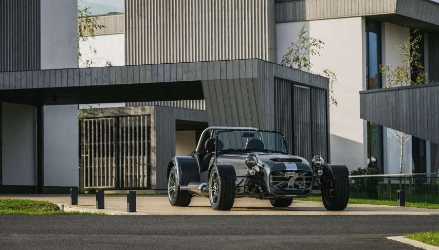 Caterham snrl sayda retilen Seven CSR Twenty'yi tantt