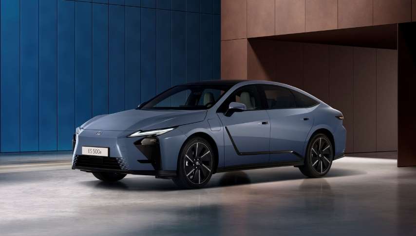 Lexus yeni nesil ES Sedan modelinin Avrupa prmiyerini gerekletirdi