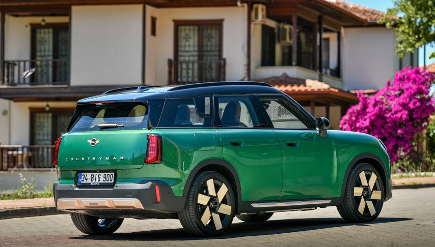 Tamamen elektrikli Mini Countryman rekora kouyor